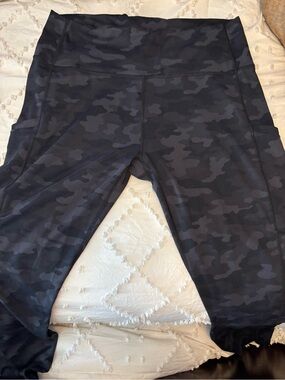 Fabletics Women's High-Rise Camo Leggings - Black